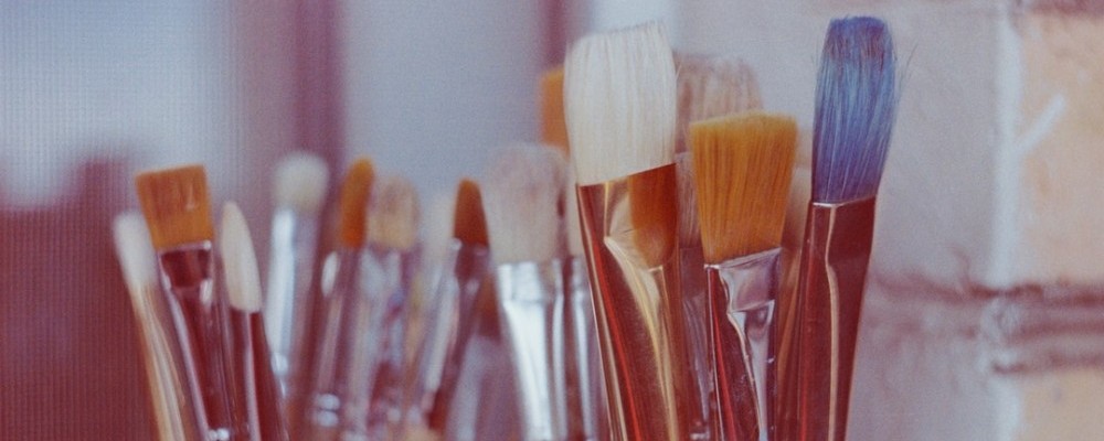 Acrylic vs oil paint: what are the key differences? - Gathered